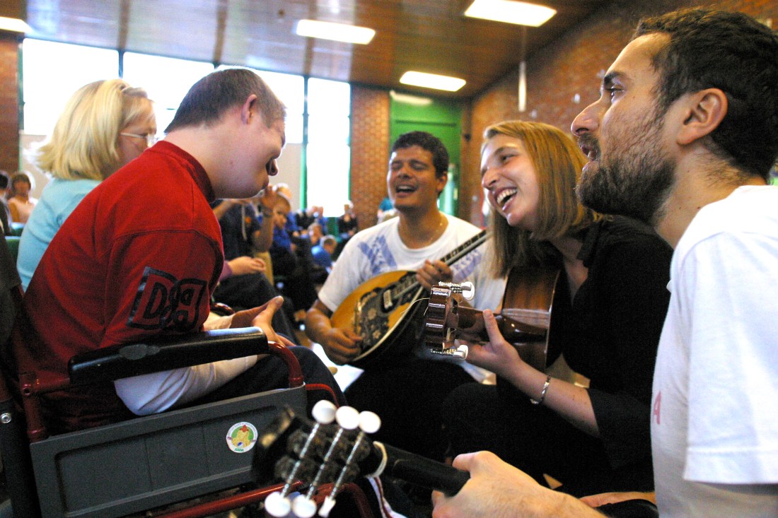 Copy of Plastic Chairs Tour, LMN North East, Oct05 016